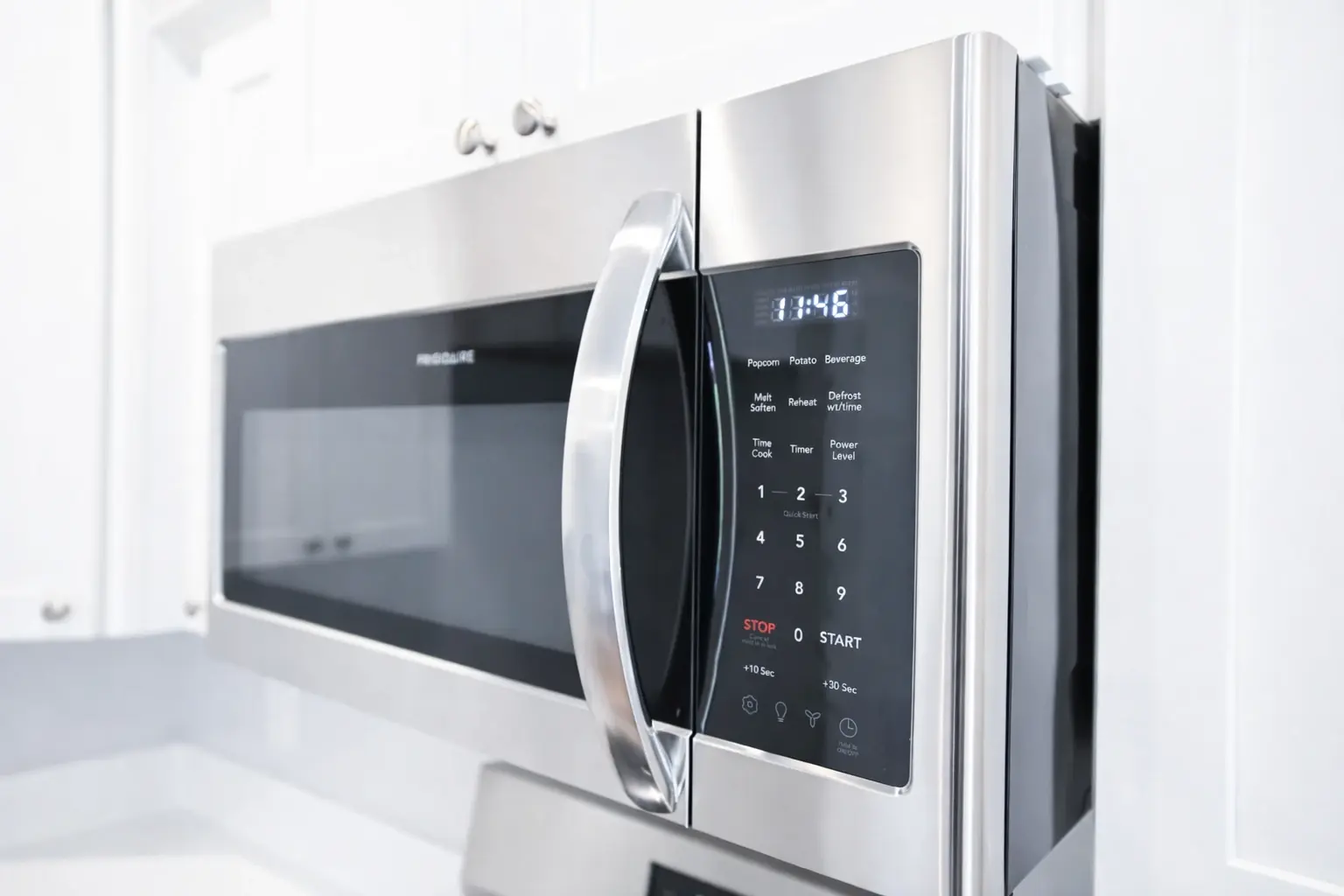 Cedar Grove Townhomes – Over-Range Microwave